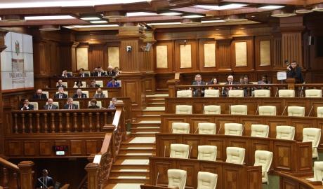 in-comisiile-camerei-deputatilor-nu-mai-e-nevoie-de-cvorum-pentru-deciziile-care-privesc-natiunea05_55293