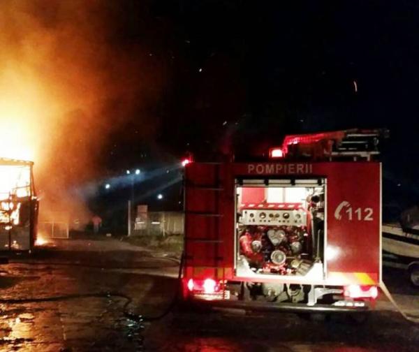 incediu-la-doua-anexe-dintr-o-gospodarie-din-simleu08_58279