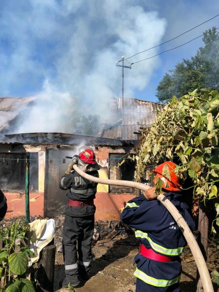 Incendiu devastator la o casa din Sarmasag