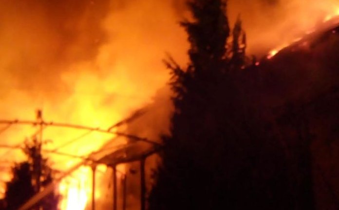 Incendiu la o casa in Surduc