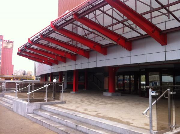 incep-lucrarile-pentru-parcare-in-fata-halei-agroalimentare08_54804