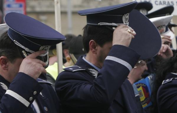 inspectoratul-de-politie-nu-poate-dezvalui-faptele-bune-ale-politistilor-care-au-primit-salarii-de-merit0_55789