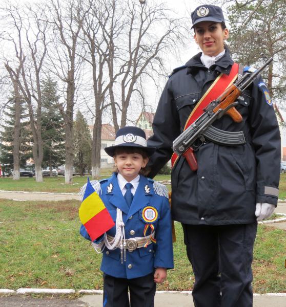 jandarmii-fac-maine-o-demonstratie-pe-platoul-de-marmura-din-zalau0_54912