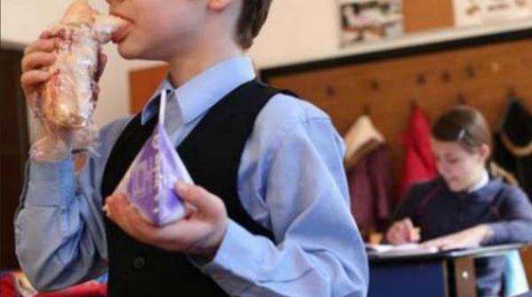 laptele-in-scoli-s-a-rationalizat010_58929