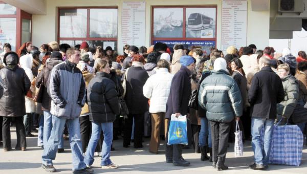 mai-mult-de-jumatate-dintre-romanii-plecati-in-strainatate-ar-vrea-sa-se-intoarca-acasa-dar-sunt-ingrijorati-de-nivelul-coruptiei0_57391