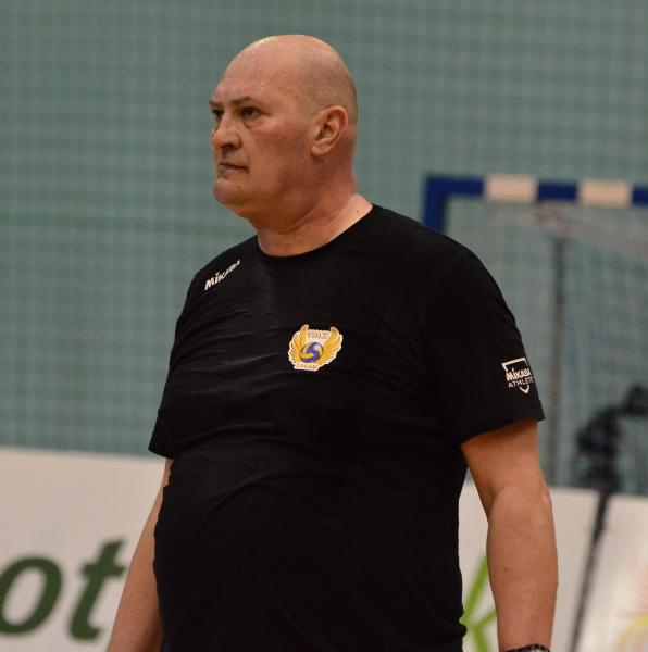 marian-constantin-inc-un-pe-banca-celor-de-la-volei-municipal-zalu0_55365