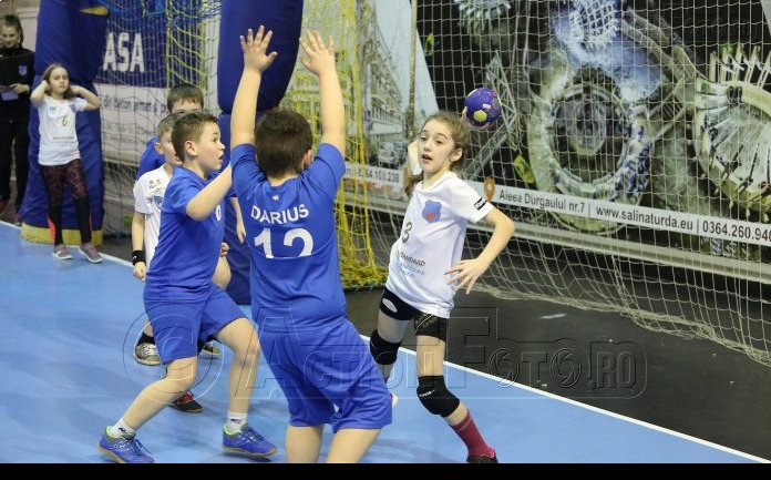 Minihandbal pentru cei mici