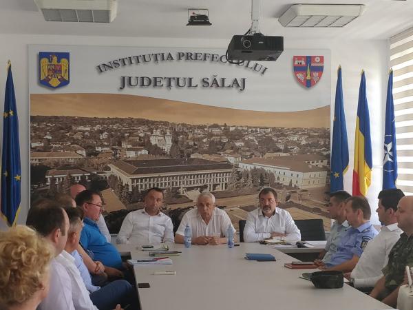 Ministrul Agriculturii a facut vineri  o vizita fulger la Zalau sa discute  masurile impotriva pestei porcine