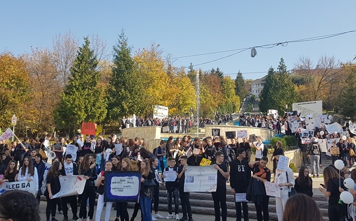 ‘Nu esti de vânzare – Alege pentru binele tau’ Flash-mob-uri realizate in cele patru orase din Salaj