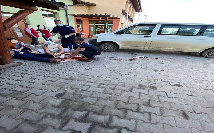 O echipa a jandarmeriei a acordat ajutor medical unei persoane in localitatea Sarmasag