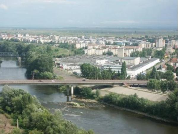 o-firma-din-zalau-este-acuzata-de-lucrari-de-mantuiala-pe-cel-mai-important-pod-din-satu-mare0_59517