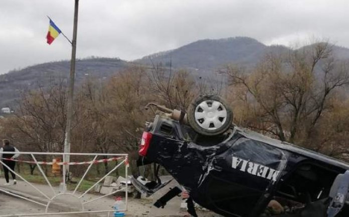 O masina a Jandarmeriei aflata in misiune implicata intr-un accident in Simleu