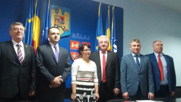 parlamentarii-nu-pot-fi-in-conducerea-firmelor-care-desfasoara-efectiv-activitati-comerciale06_54969