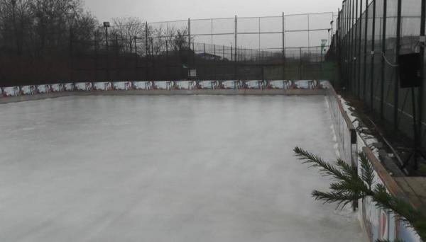 Patinoarul din Zalau  s-a deschis sambata