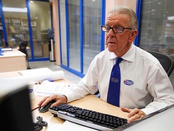 pensionari-care-merg-la-serviciu-in-administratia-publica-locala05_58303