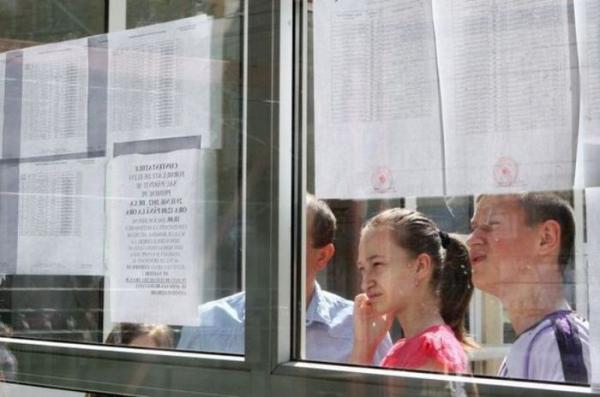 perlele-deliciul-examenelor-care-verifica-cu-ce-s-au-ales-copii-dupa-opt-ani-de-scoala0_55854