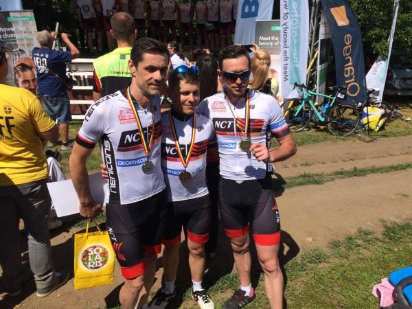 peste-200-de-biciclisti-au-participat-ieri-la-velo-tur1_55586