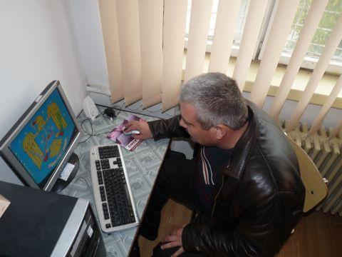 politia-salajeana-se-doteaza-cu-tehnica-de-calcul-si-prin-daruri-primi010_59092