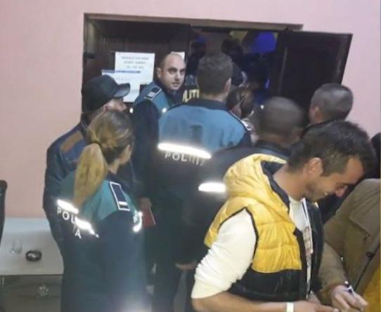 politistii-s-au-dus-vineri-la-divino-la-diesel-si-la-alba-ca-zapada0_58115