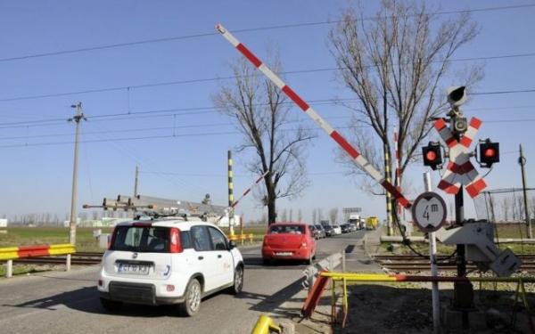 politistii-salajeni-au-luat-80000-de-lei-de-la-soferii-care-se-arunca-pe-calea-ferata02_57410