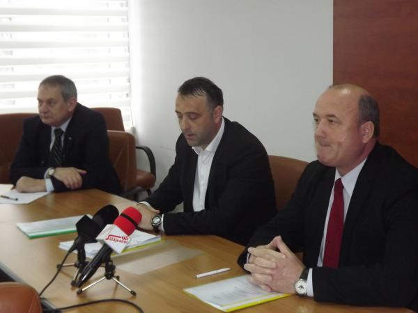 prefectul-si-subprefectul-au-pus-tunurile-pe-sefii-institutiilor-deconcentrate-din-judet01_55152