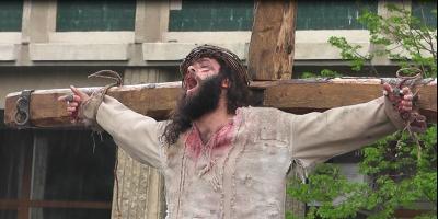 primaria-face-spectacol-in-strada-din-rastignirea-lui-isus-hristos1_54941