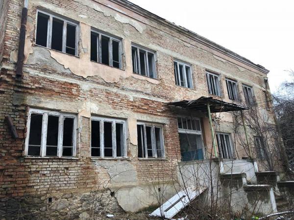 primarul-din-simleu-silvaniei-liciteaza-utilitatea-cladirii-fostului-spital-de-contagioase07_58697