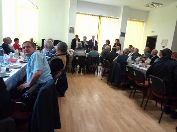 primarul-ionel-ciunt-promis-pensionarilor-zalauani-ca-face-eforturi-sa-le-aduca-acasa-copiii-plecati-in-strainatate03_57112