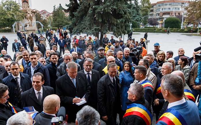 PSD, o piatra de moara legata la gatul Romaniei. Iohannis si PNL vor sa puna tara pe picioare