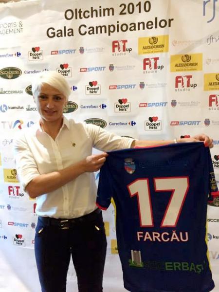 ramona-farcu-s-a-retras-din-handbal-in-cadrul-unui-meci-de-gal0_56467