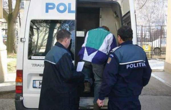 salajean-condamnat-la-3-ani-de-inchisoare-dupa-ce-santajat-o-tanara-ca-ii-publica-pe-facebook-pozele-in-ipostaze-indecente01_58539