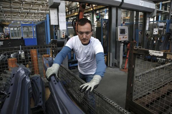 salariile-cele-mai-proaste-sunt-tocmai-in-ramurile-cele-mai-importante04_58423