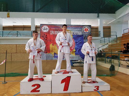 Salba de medalii pentru karateka simleuani la Cupa Romaniei si Campionatul National