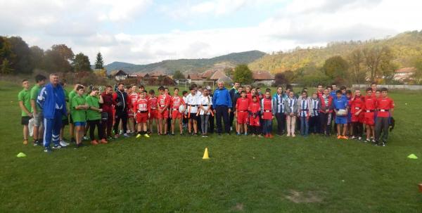 scoala-gimnaziala-nr1-din-buciumi-pe-locul-1-la-cupa-stejareilor0_57252