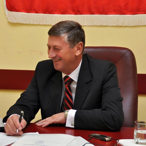 senatorul-salajean-psd-pop-gheorghe-ne-lamureste-ca-la-o-emisiune-teleshopping-cum-castigam-opt-lei-la-fiecare-suta-de-lei0_58761