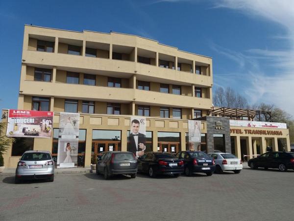 st-s-inceap-cel-mai-amplu-targ-de-nuni-din-judeul-slaj-tu-participi0_54782