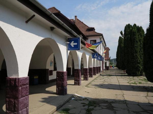 statiile-cfr-din-salaj-ruine-pe-care-nu-le-mai-plac-nici-aurolacii02_59318