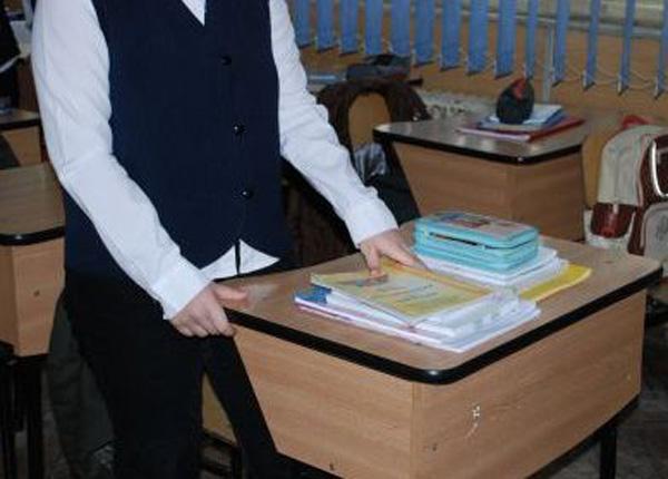 suntem-chemati-sa-ajutam-copiii-saraci-din-salaj-cu-rechizite010_56657