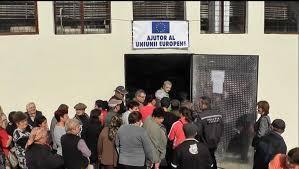 ue-spune-ca-un-roman-din-doi-este-sarac-si-coplesit-de-griji08_58015