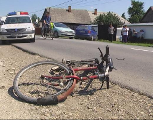 Un barbat din Sarmasag, beat crita,  dus in stare grava la spital dupa ce  s-a rasturnat cu bicicleta in sant