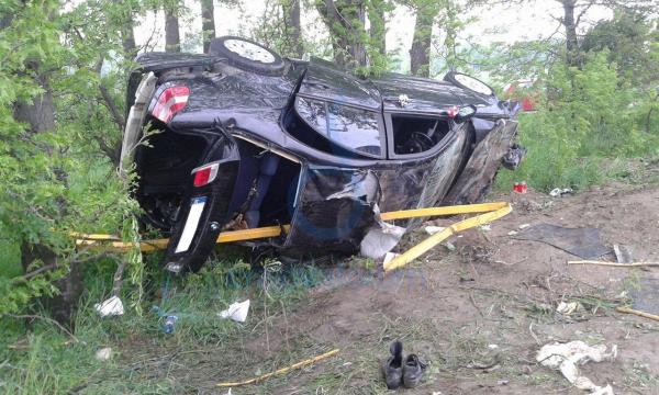 Un BMW X6 cu numere de Arges s-a rasturnat pe Meses si a fost abandonat