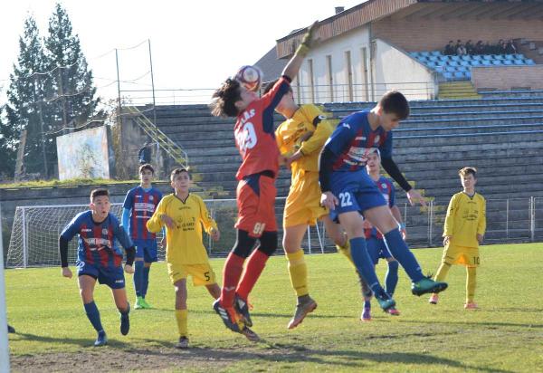 un-esec-si-o-remiza-pentru-cs-atletic-zalau-in-maramures09_57689
