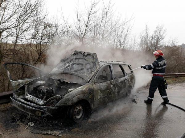 un-ford-focus-ars-complet-pe-meses2_58061