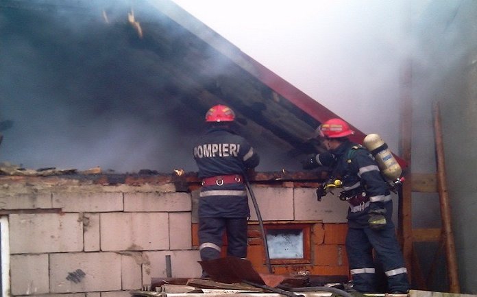 Un incendiu a izbucnit la o casa din localitatea Ilisua