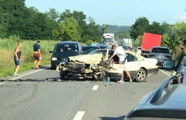 Un pompier aflat in timpul liber a salvat victimele unui accident rutier produs in Ciocmani