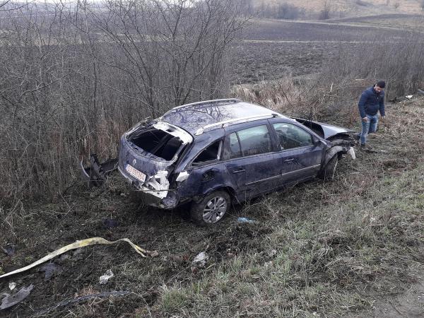 un-zalauan-s-a-dat-peste-cap-cu-masina-langa-cristur0_59261