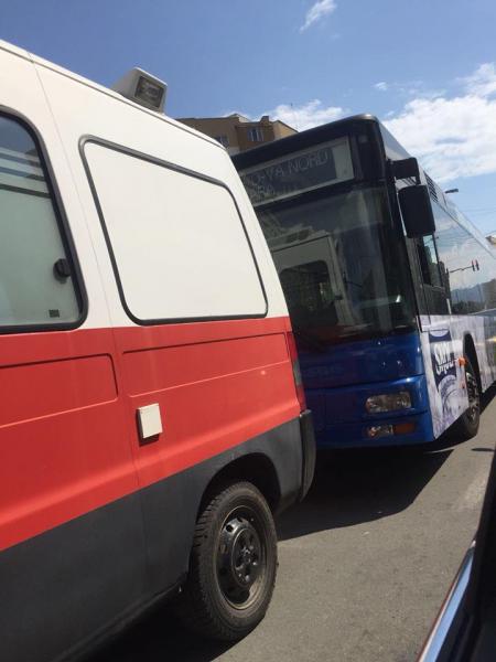 unul-din-second-handurile-cumparate-pentru-transurbis-ramas-ieri-in-drum0_60147