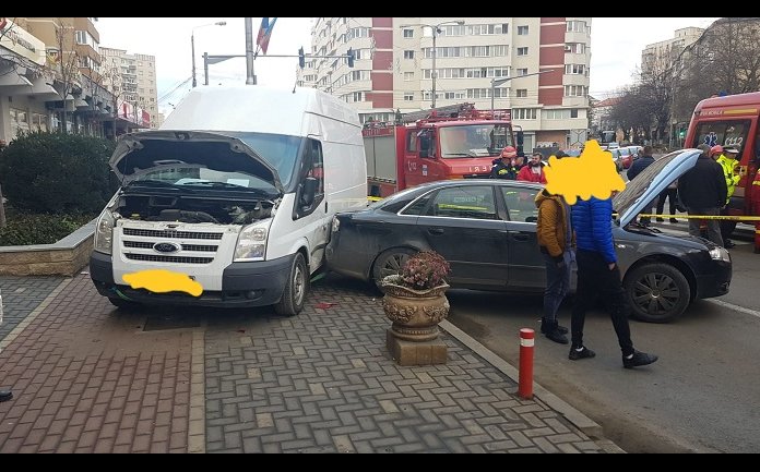 Zalau -Accident pe bulevardul Mihai Viteazul, patru persoane au fost acrosate pe trotuar