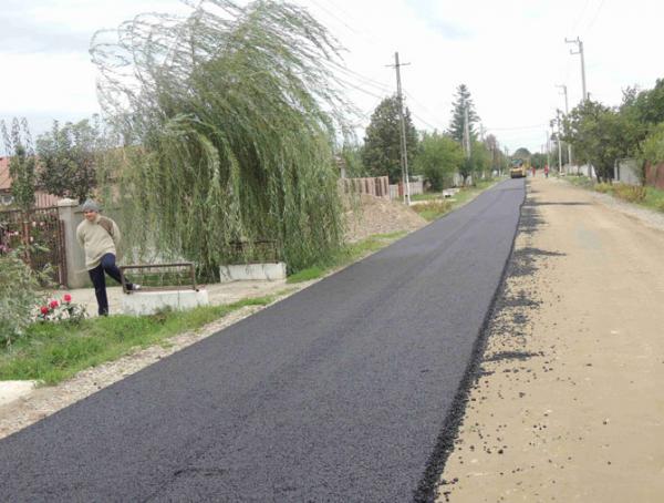 zalauanii-de-pe-12-strazi-se-pregatesc-sa-plateasca-impozite-marite-de-la-anul01_57074