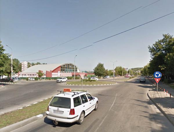 zalauanii-scapa-in-sfarsit-de-sicana-din-sensul-giratoriu-de-la-sala-sporturilor010_55876